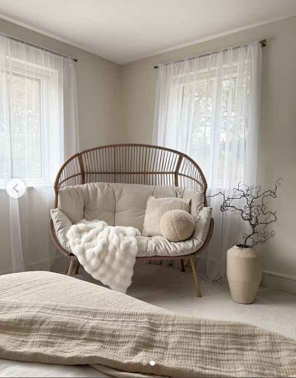 double egg chair 2 seater in nursery